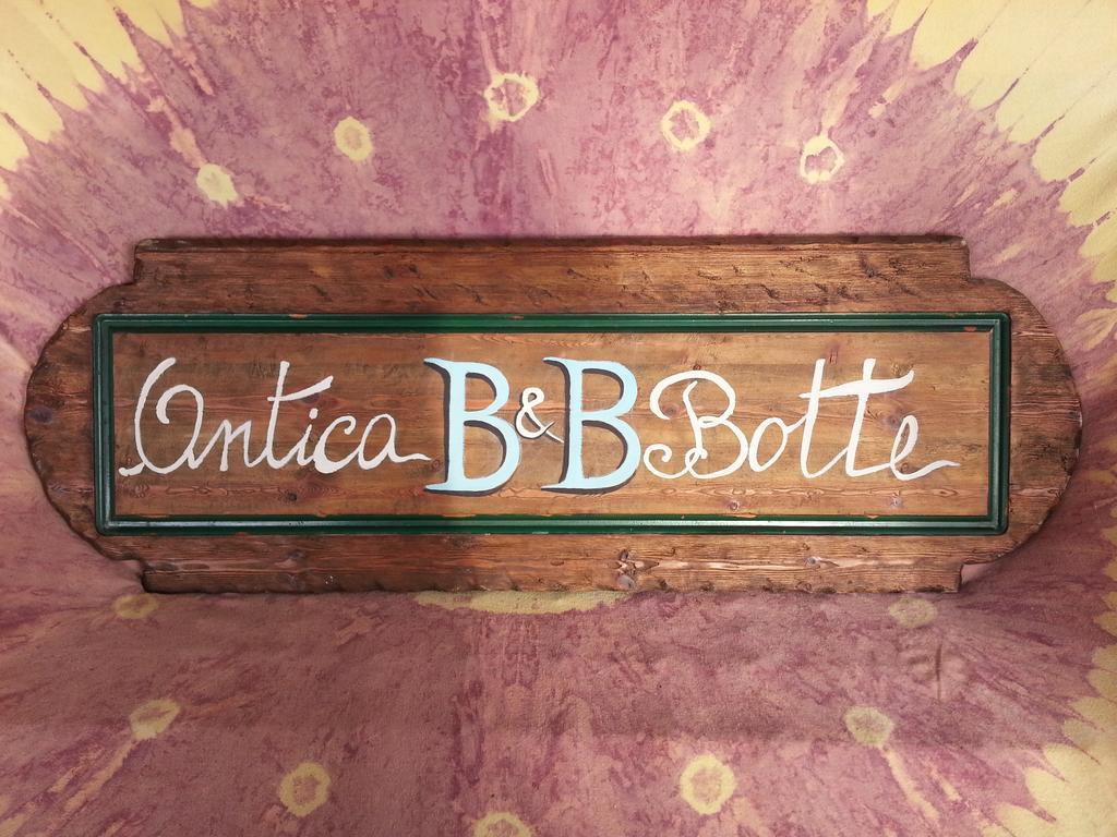 B&B Antica Botte 萨萨里 外观 照片