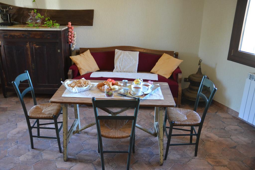 B&B Antica Botte 萨萨里 外观 照片